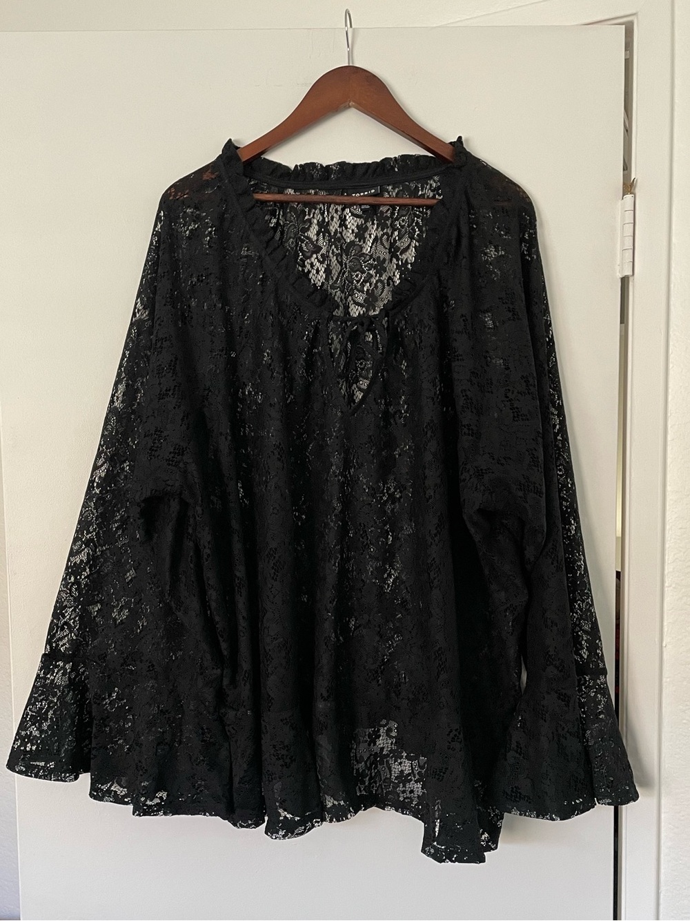 Torrid 5 5X Black Floral Lace Bell Sleeve Blouse Ruffle Tie Gothic Witchy Sheer
